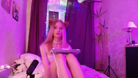 Snapshot of sweet_mol1y chatting on December 22, 7:55 pm sweet_mol1y online show from December 22, 7:55 pm