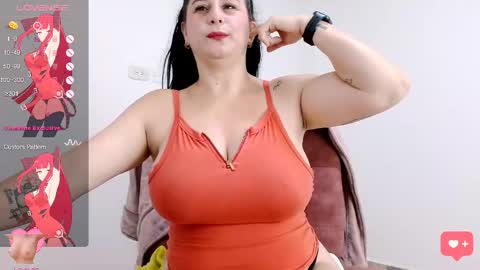 Snapshot of sweet_monsalve34 chatting on April 9, 10:59 pm MONSALVE online show from April 9, 10:59 pm