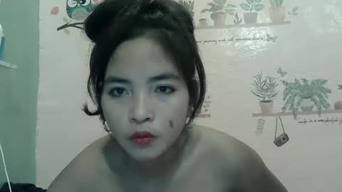 Snapshot of sweet_morenaph chatting on May 25, 11:27 am sweet_morenaph online show from May 25, 11:27 am