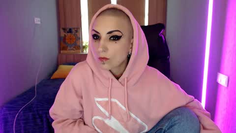 sweet_n_strong online show from April 10, 7:13 am