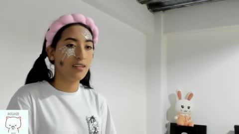 Nhaomy online show from October 31, 8:32 pm