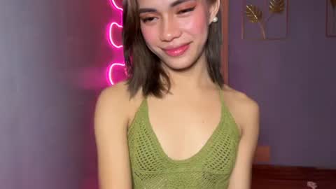 sweet_nikki03 online show from April 8, 9:59 pm