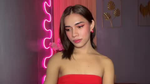 sweet_nikki03 online show from April 16, 6:19 pm