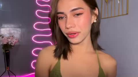 sweet_nikki03 online show from April 18, 8:40 am