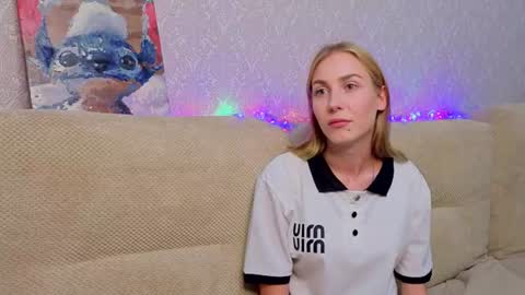 sweet_pixie__ online show from July 8, 10:20 am