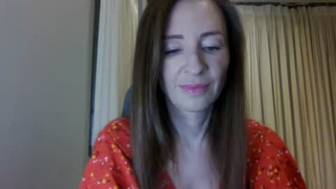Snapshot of sweet_poeme chatting on June 16, 12:19 pm sweet_poeme online show from June 16, 12:19 pm