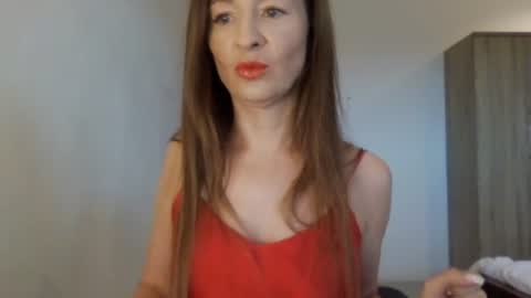 Snapshot of sweet_poeme chatting on July 20, 10:39 am sweet_poeme online show from July 20, 10:39 am