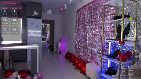 Ashley online show from February 14, 6:59 pm