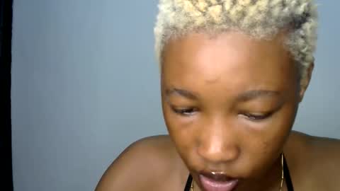 Snapshot of sweet_pussy04 chatting on June 7, 6:50 am sweet girl online show from June 7, 6:50 am