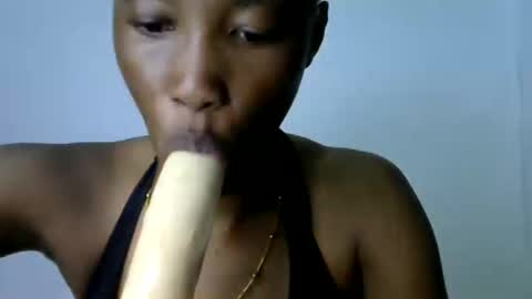 Snapshot of sweet_pussy04 chatting on June 12, 9:03 pm sweet girl online show from June 12, 9:03 pm