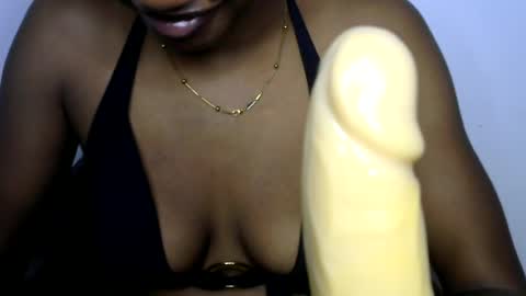 sweet girl online show from July 2, 10:05 pm