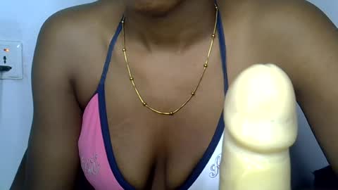 sweet girl online show from July 6, 3:03 pm