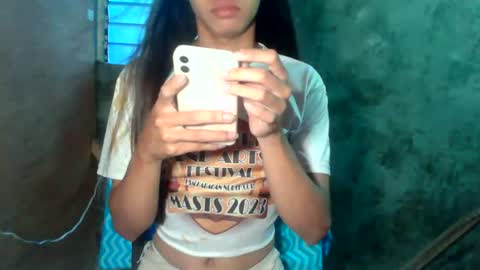 Snapshot of sweet_reyan2003 chatting on June 18, 12:44 am REYAN online show from June 18, 12:44 am