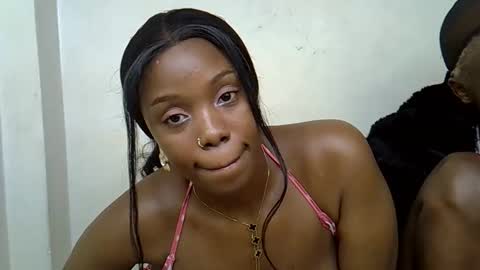 Snapshot of sweet_santana chatting on February 26, 3:44 pm Elina online show from February 26, 3:44 pm