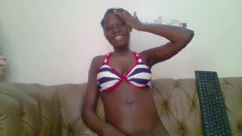 Snapshot of sweet_sharon01 chatting on July 14, 11:38 am Sharon online show from July 14, 11:38 am