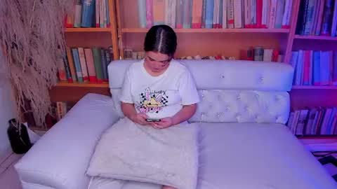 Snapshot of sweet_sin21 chatting on July 17, 1:56 am Start 18 year Noa 19 year online show from July 17, 1:56 am
