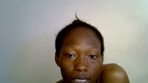 Snapshot of sweet_sinful chatting on June 19, 9:13 am sweet_sinful online show from June 19, 9:13 am