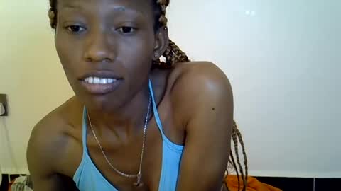 Snapshot of sweet_sinful chatting on July 19, 8:23 pm sweet_sinful online show from July 19, 8:23 pm