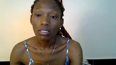 Snapshot of sweet_sinful chatting on July 25, 10:35 am sweet_sinful online show from July 25, 10:35 am