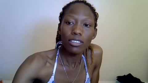 Snapshot of sweet_sinful chatting on July 28, 1:54 pm sweet_sinful online show from July 28, 1:54 pm