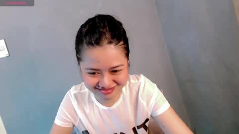 Snapshot of sweet_sirenxx chatting on December 23, 5:39 am Leah online show from December 23, 5:39 am