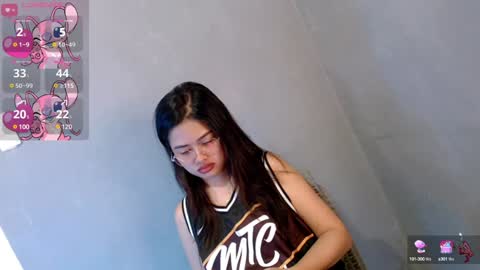 Snapshot of sweet_sirenxx chatting on January 8, 11:32 am Leah online show from January 8, 11:32 am