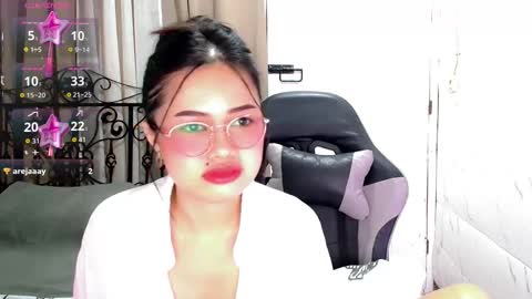 Leah online show from December 19, 11:28 am