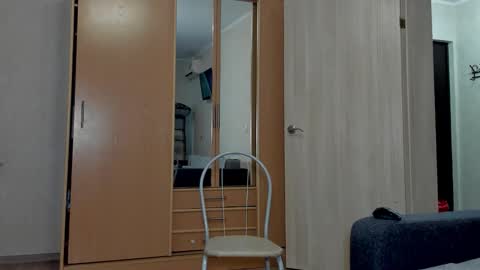 sweet_smith8 online show from December 23, 6:44 am