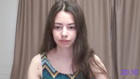 Snapshot of sweet_sweet_angel chatting on October 20, 7:31 am Angel online show from October 20, 7:31 am