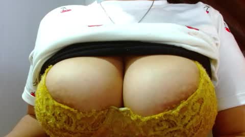 Snapshot of sweet_tammyy chatting on March 8, 11:07 pm tammy IG stammy 36 online show from March 8, 11:07 pm