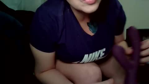 Snapshot of sweet_tits420 chatting on November 3, 10:42 pm Sweet Tits online show from November 3, 10:42 pm