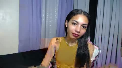 Snapshot of sweet_trishaxx chatting on February 17, 3:09 pm Trisha online show from February 17, 3:09 pm