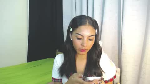 Snapshot of sweet_trishaxx chatting on September 22, 1:02 pm Trisha online show from September 22, 1:02 pm