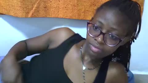 sweet_zarah online show from March 26, 8:53 am