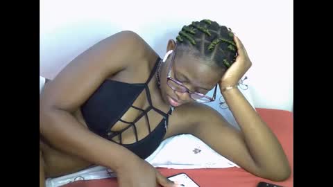 Snapshot of sweet_zarah chatting on May 19, 11:55 pm sweet_zarah online show from May 19, 11:55 pm
