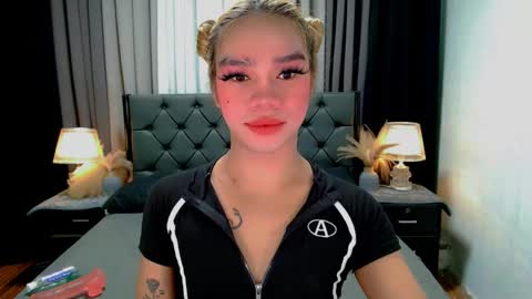 bea takashi  online show from May 7, 10:09 am