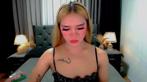 bea takashi  online show from May 11, 9:48 am