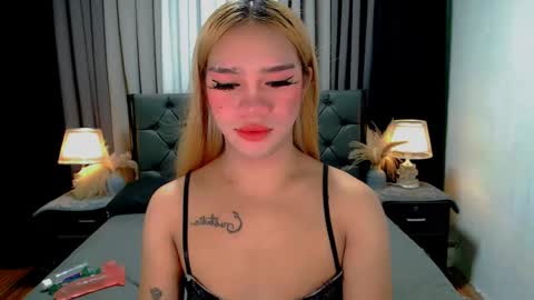bea takashi  online show from May 15, 9:49 am