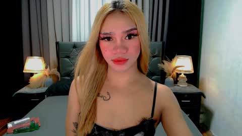bea takashi  online show from May 19, 9:37 am