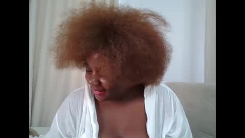 Snapshot of sweetafricangal chatting on March 2, 5:19 am NASHA online show from March 2, 5:19 am