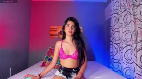 Snapshot of sweetaliss26 chatting on February 10, 10:25 pm Aliss online show from February 10, 10:25 pm