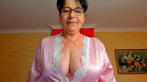 Snapshot of sweetangell69_ chatting on June 15, 4:04 am Viorica online show from June 15, 4:04 am