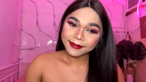 Leith Madrigal online show from November 8, 5:56 pm