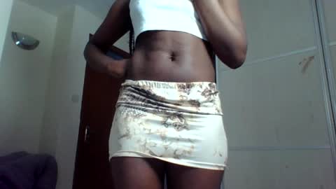 Snapshot of sweetass_02 chatting on June 29, 11:32 am bianca online show from June 29, 11:32 am