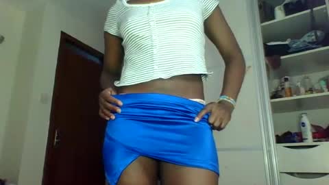 Snapshot of sweetass_02 chatting on July 14, 10:21 am bianca online show from July 14, 10:21 am