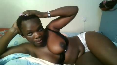 Snapshot of sweetassbabe20 chatting on June 8, 5:35 pm Sweetass online show from June 8, 5:35 pm