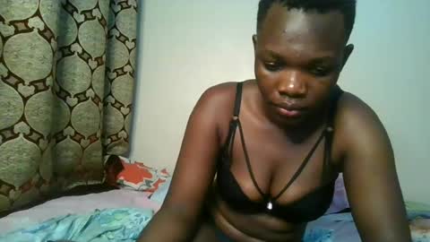 Snapshot of sweetassbabe20 chatting on June 18, 11:42 pm Sweetass online show from June 18, 11:42 pm