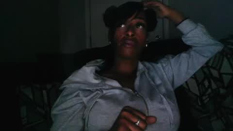 sweetaztee online show from March 2, 5:33 am