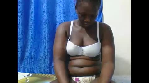 Snapshot of sweetblackgal3 chatting on April 19, 10:47 am JECINTAR online show from April 19, 10:47 am