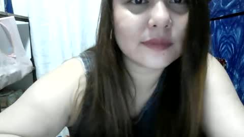 Snapshot of sweetbutterfly8 chatting on November 7, 2:17 pm sweetbutterfly8 online show from November 7, 2:17 pm